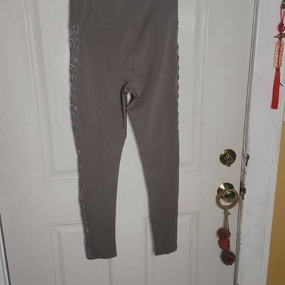 BSP better sports performance taupe snake print fitness leggings women's size L - Picture 4 of 4